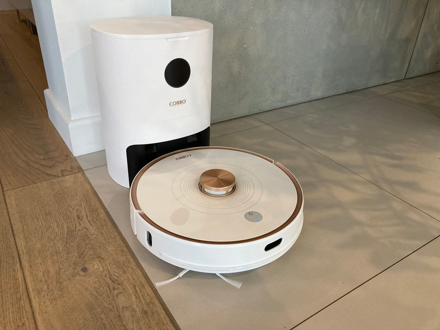 Cleaning robot vacuum cleaner COBBO PRO 27 UV